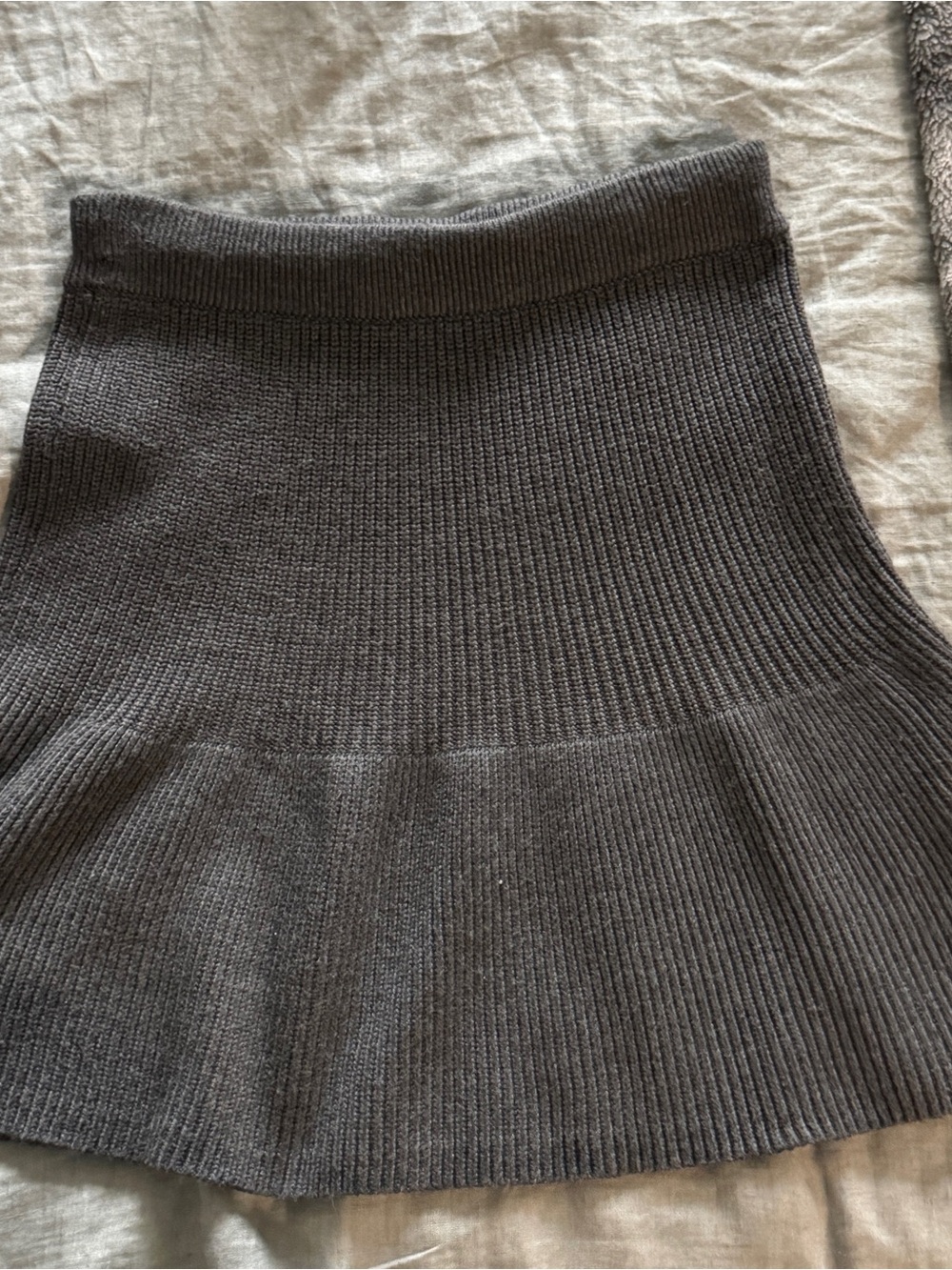 Zara Size M Gray Knit Flared Skirt - Part of a set.